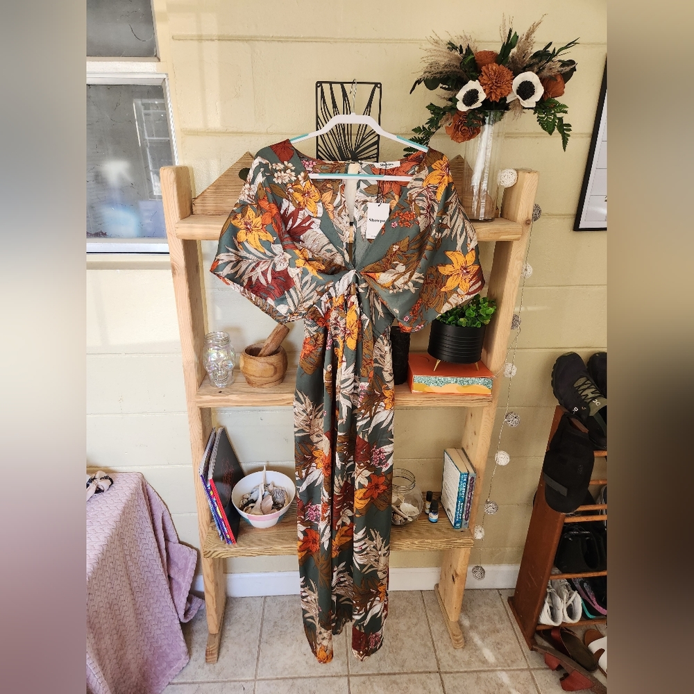Brand: Showpo | Size: US 2 | Color: Teal Floral